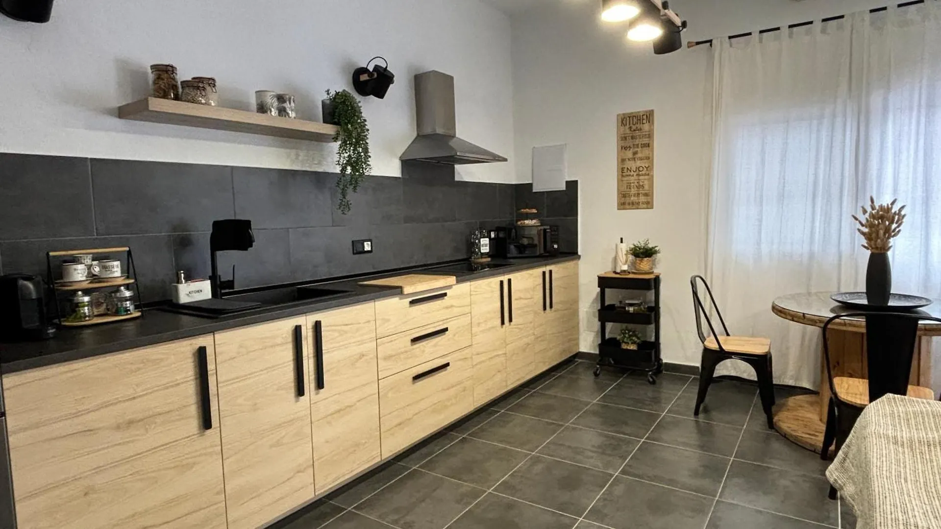 El Pisito Forest,A 300 Metros Iglesia De La Encarnacion Apartment Marbella