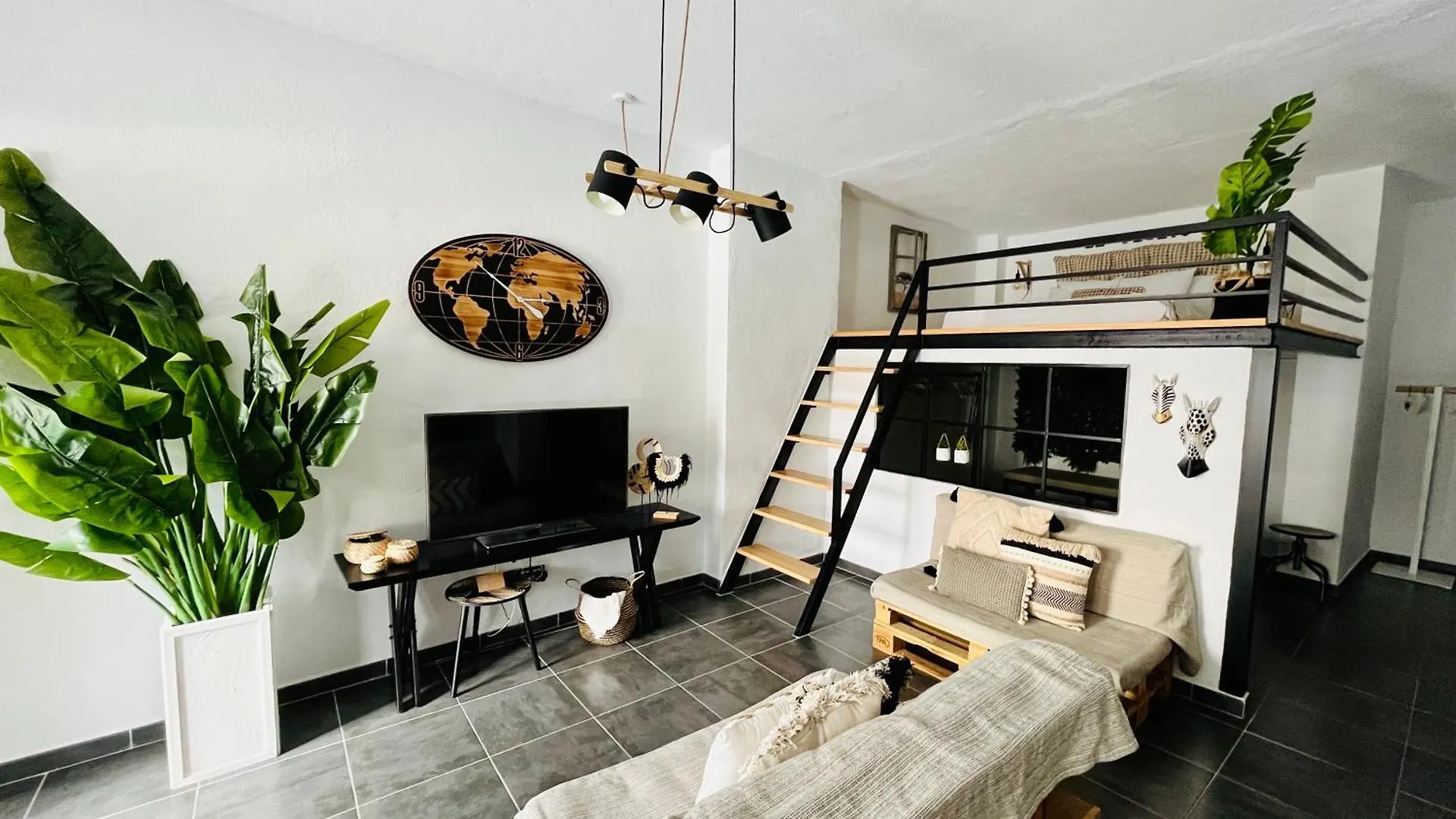 El Pisito Forest,A 300 Metros Iglesia De La Encarnacion Apartment Marbella Spain